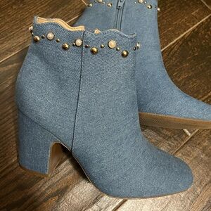 New Booties Size 10 denim like